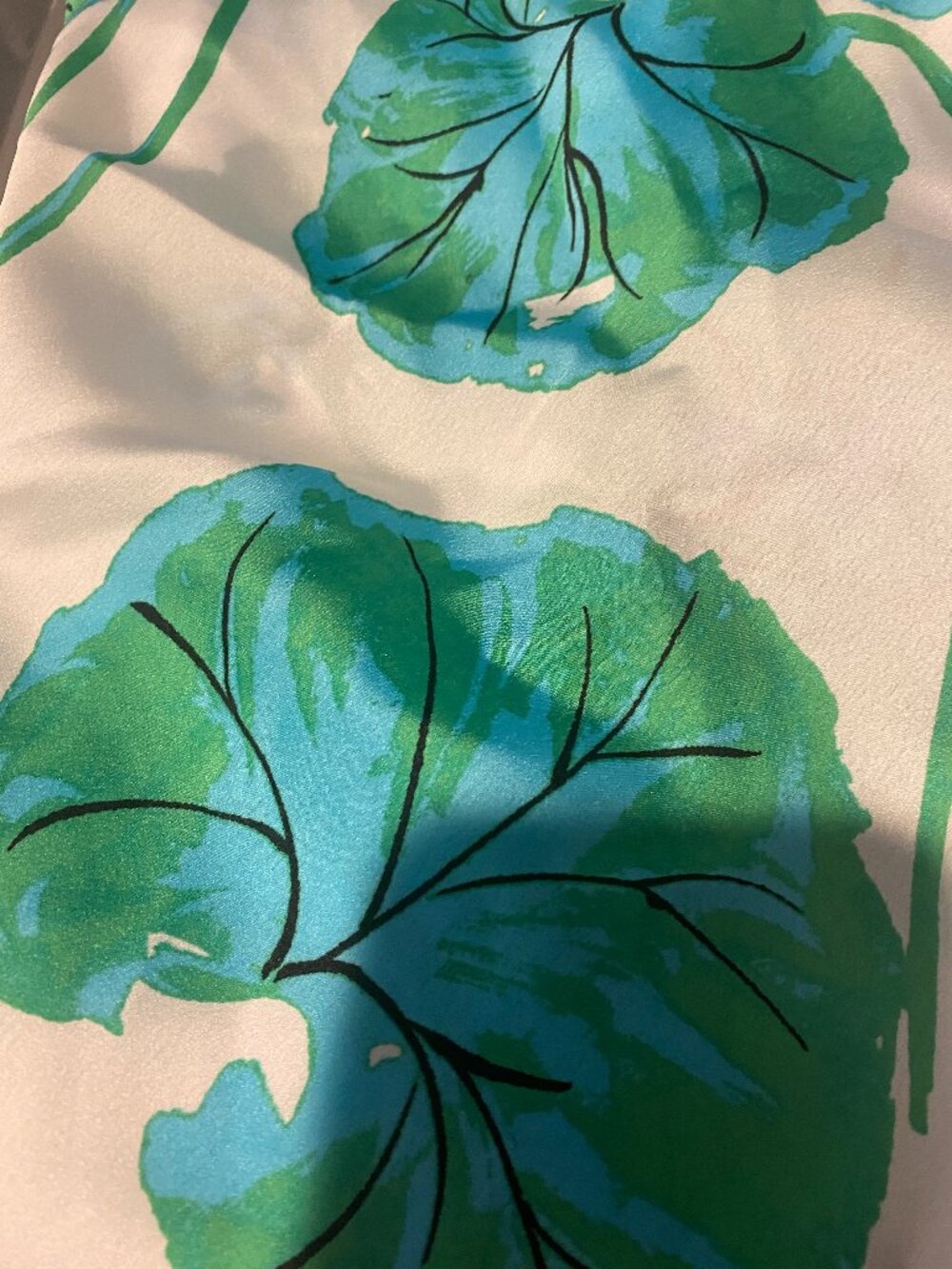 DVF Diane Von Furstenberg Geranium Leaf NWOT Small